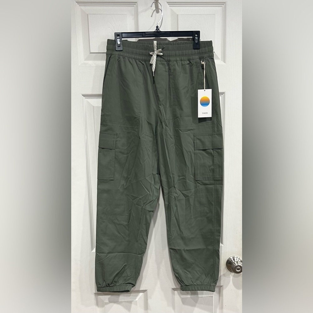 Vuori Women's Medium Scout Jogger Army Green NWT Performance Elastic Waistband